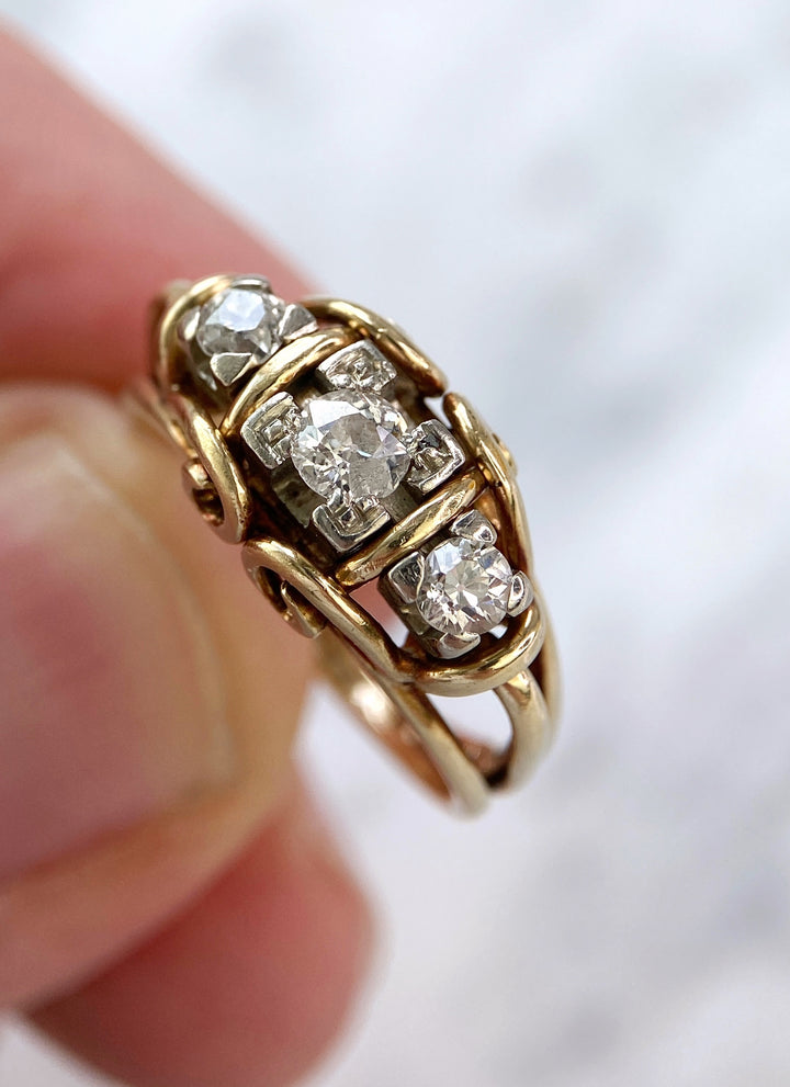 Vintage Diamantring aus Gelbgold: "Funkelnde Altschliffe"