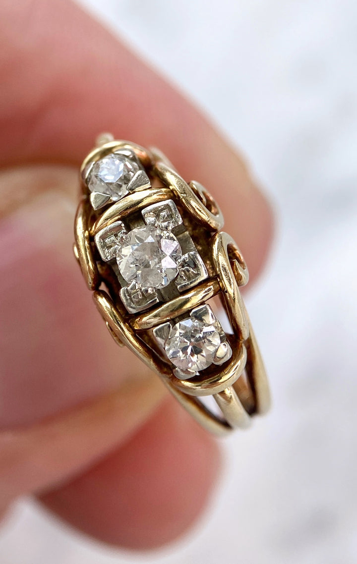 Vintage Diamantring aus Gelbgold: "Funkelnde Altschliffe"