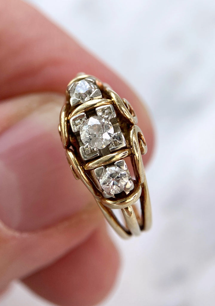 Vintage Diamantring aus Gelbgold: "Funkelnde Altschliffe"