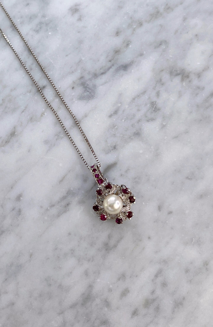 White gold pendant with pearl & rubies: "Eternal Beauty"