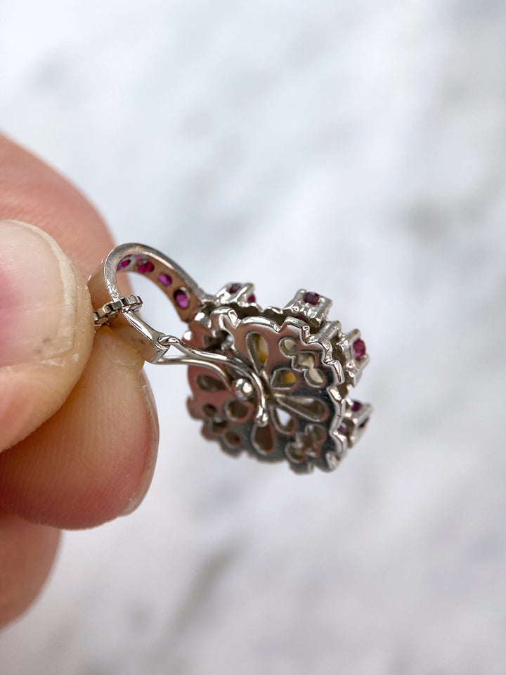 White gold pendant with pearl & rubies: "Eternal Beauty"