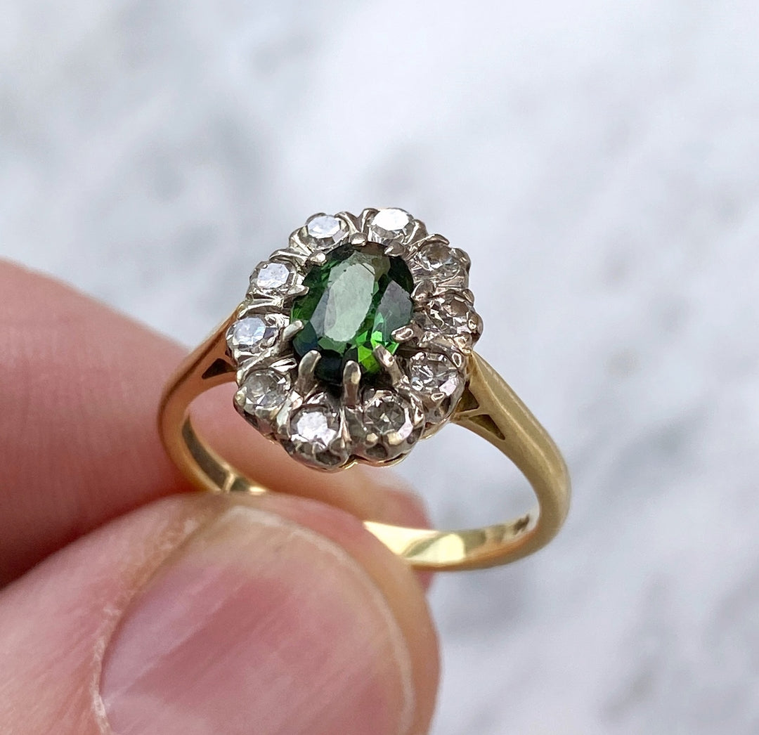 Vintage Diamantring mit 0,6 ct Turmalin 1950er: "Grün der Tannen"