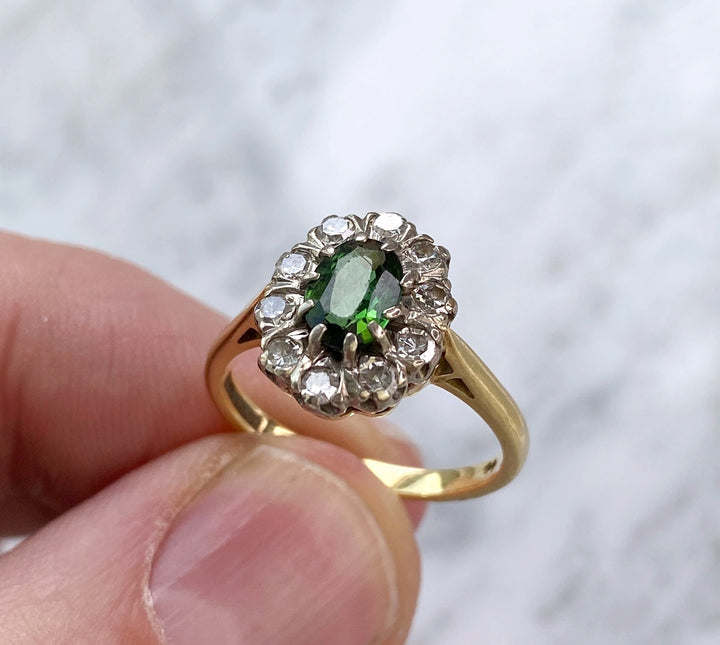 Vintage Diamantring mit 0,6 ct Turmalin 1950er: "Grün der Tannen"