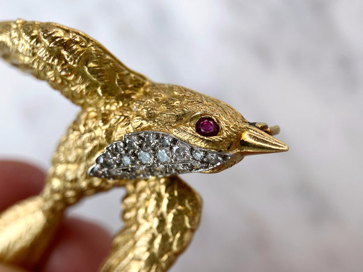 Vintage Brosche aus Gold mit Rubin & Diamanten: "Bird of Paradise"