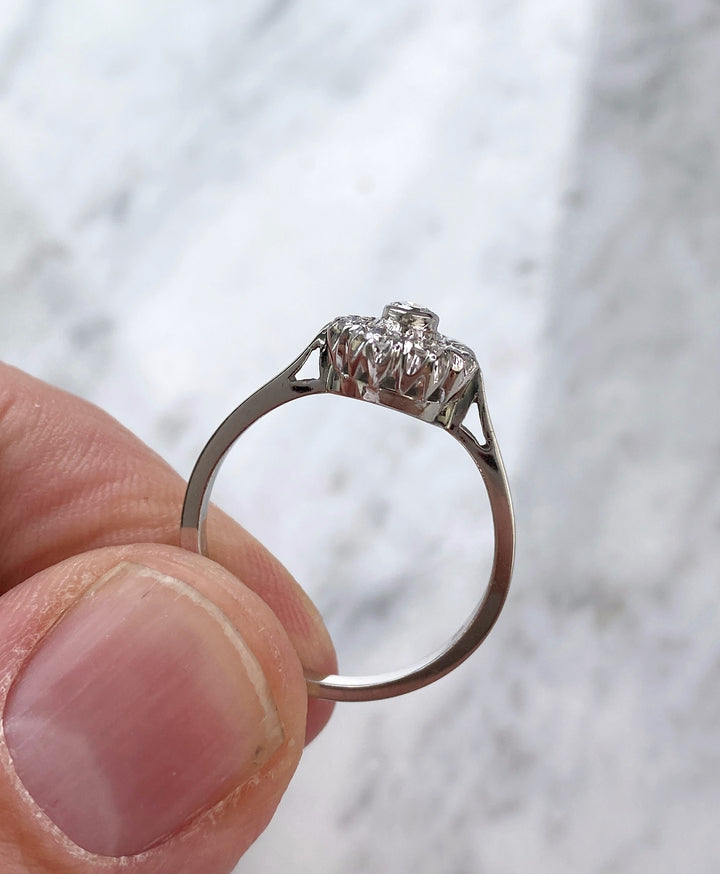 Weißgoldener Diamantring spätes 20. Jahrhundert: "Schneegestöber"