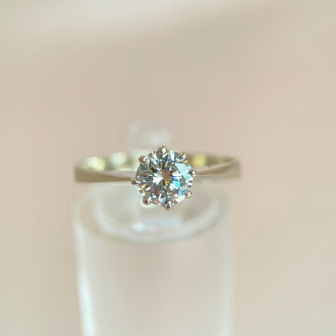 Eleganter Weißgoldring 585 mit rundem Diamanten ca. 0,70 ct – modernes Meisterwerk moderner Schmuckkunst