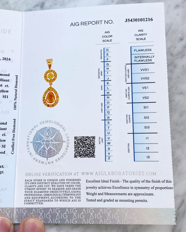 Yellow gold pendant with 0.36 ct fancy diamond: "Drop of Honey"