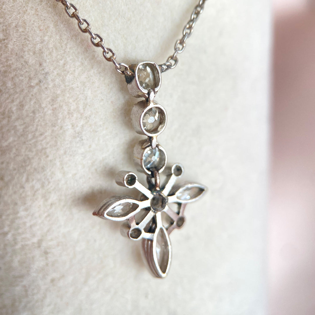 Die Kette auf hintere Seite, hinten, Vintage Detailreich Schmuck