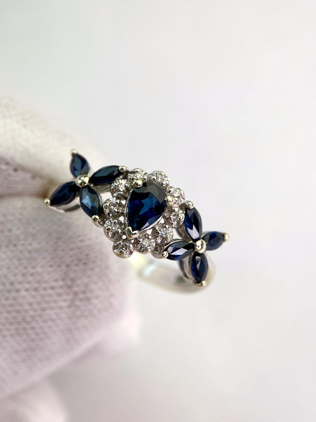 Elegant ring with sapphires: "Winter flower garden"