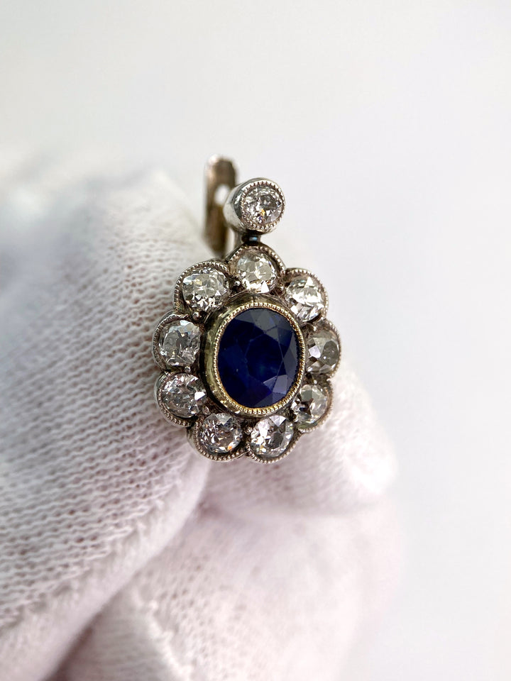 Ohringe mit Saphiren (zusammen 2,1 ct) und Diamanten (zusammen ca 1,8 ct): "Doublettenglück"