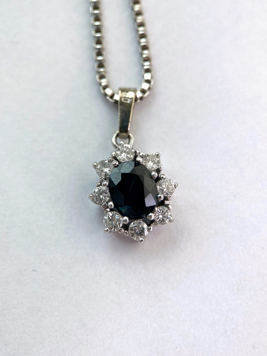 1 ct sapphire & diamond pendant with chain: "Vienna Jewelry Art"