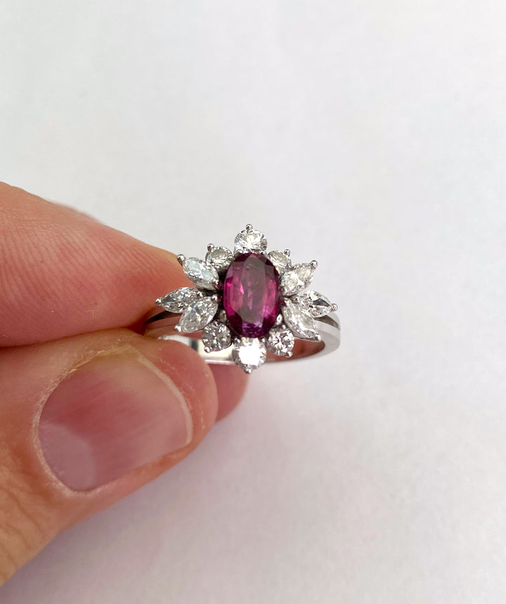 Ring 1,25 ct Rubin & Diamanten – "Rotes Feuer"