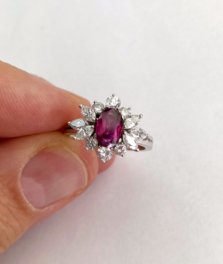 Ring 1,25 ct Rubin & Diamanten – "Rotes Feuer"