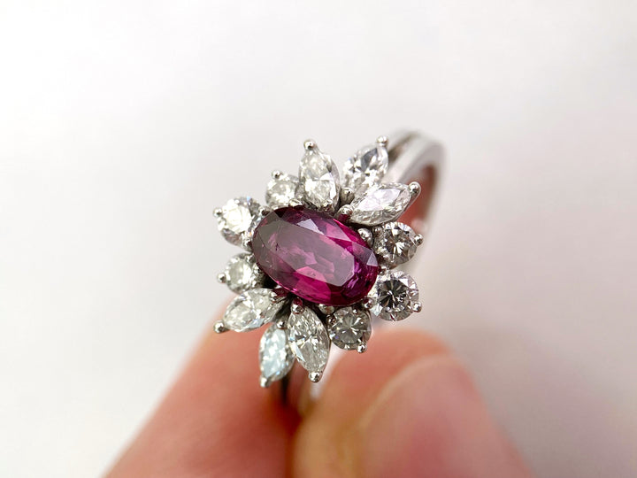 Ring 1,25 ct Rubin & Diamanten – "Rotes Feuer"