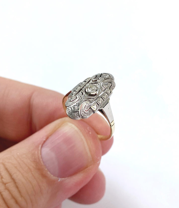 Gelbgoldring Diamanten im Vintage Look: "Glanzvolle Hüllen"