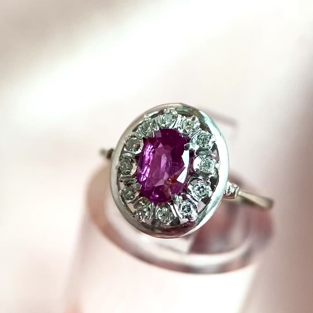 White gold ring with pink sapphire and diamonds (1990–2000)
