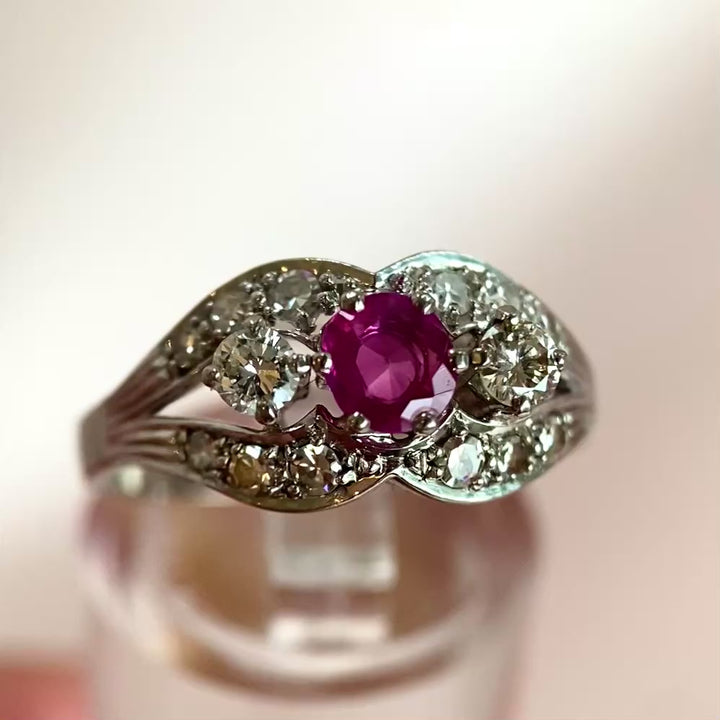 White gold ring with ruby and diamonds – Dorotheum, Austria (1980–2000)