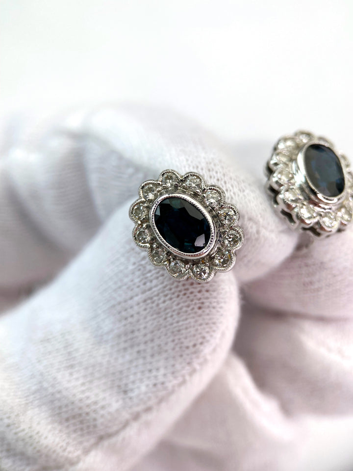 Ohrrringe mit Saphiren (je 1 ct) & Diamanten Ohrringe: "Königlicher Zauber"