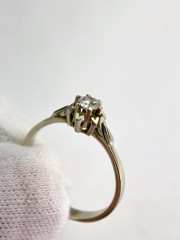 White gold jewel 0.25 ct diamond in prong setting: "Ava's Starry Call"