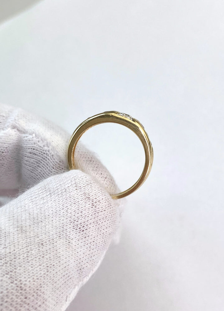 Ruby ring with diamonds in yellow gold 80s style: "Soul Dance"