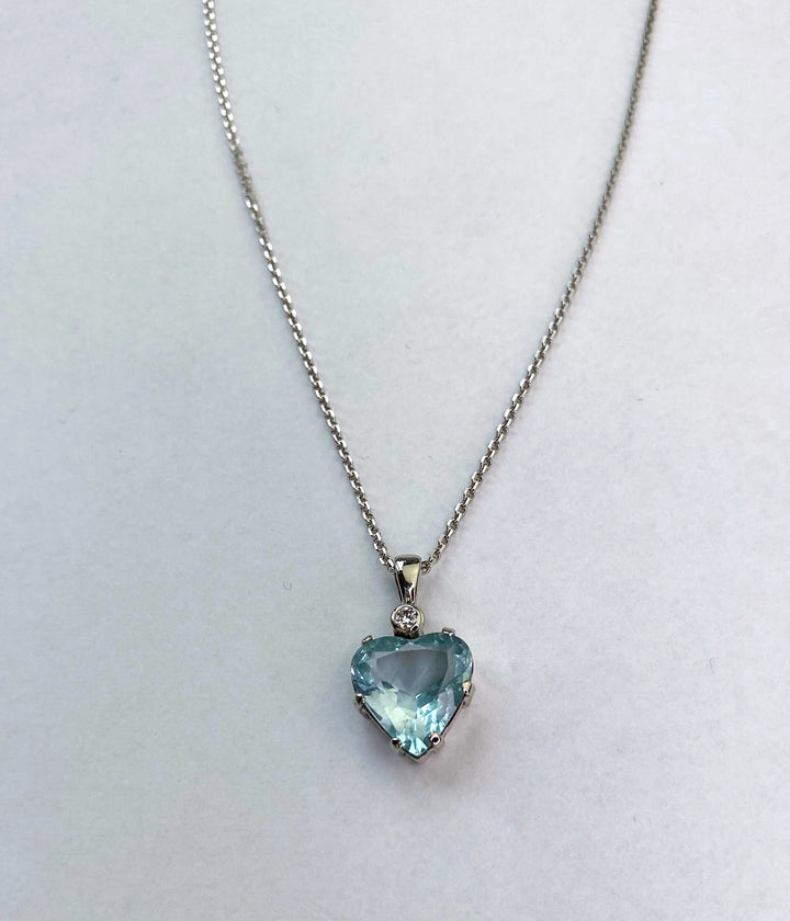 Precious 3.65 ct aquamarine heart-shaped pendant with chain: "Ariel's Song"