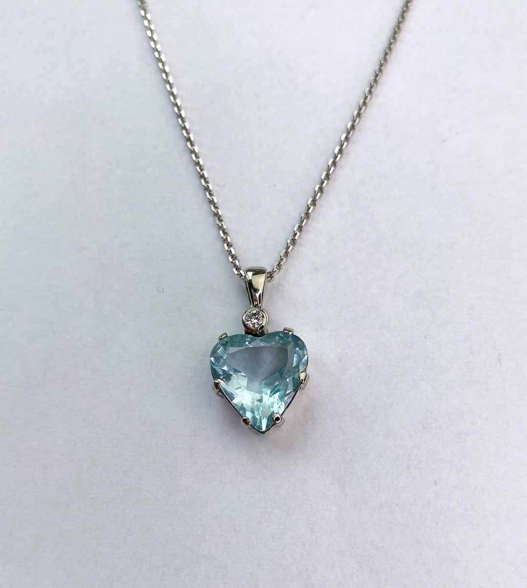 Precious 3.65 ct aquamarine heart-shaped pendant with chain: "Ariel's Song"