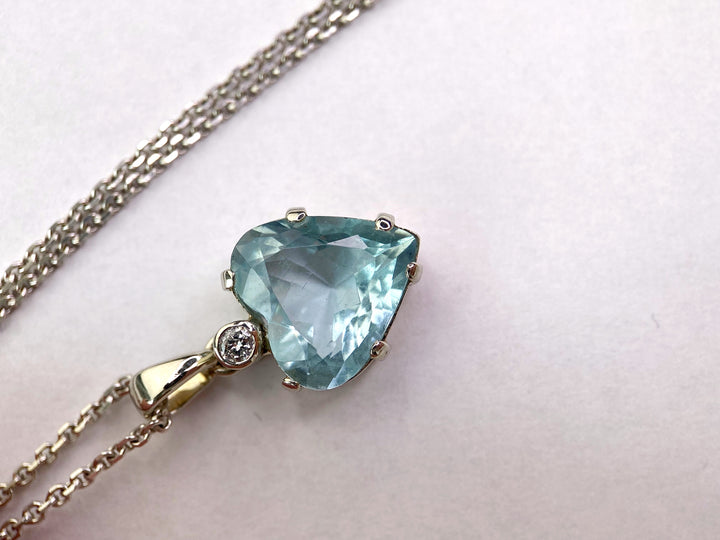 Precious 3.65 ct aquamarine heart-shaped pendant with chain: "Ariel's Song"