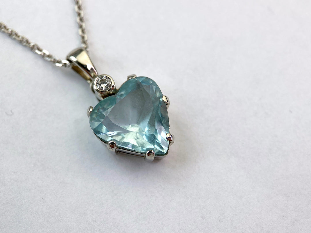 Precious 3.65 ct aquamarine heart-shaped pendant with chain: "Ariel's Song"