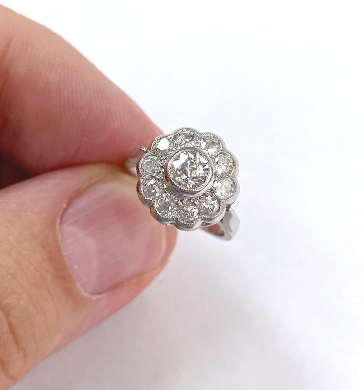 Diamond ring totaling 1.1 ct white gold: "Historic cuts"