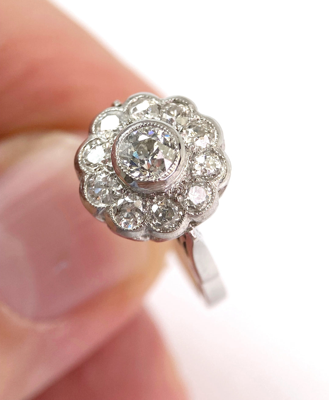 Diamond ring totaling 1.1 ct white gold: "Historic cuts"