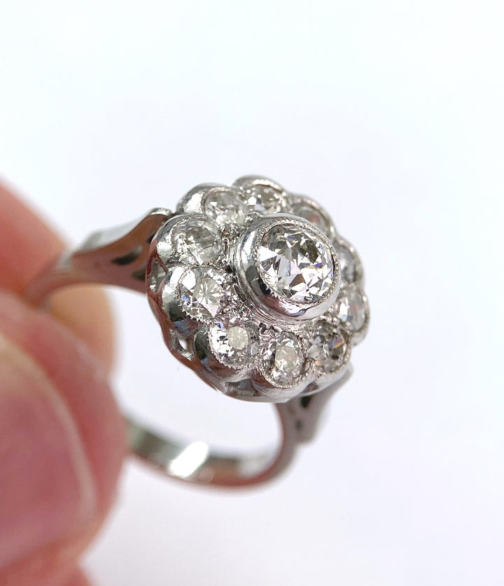 Diamond ring totaling 1.1 ct white gold: "Historic cuts"